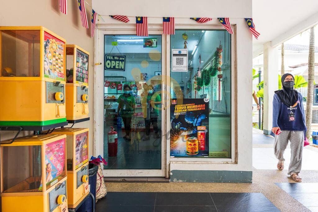 Cozy Resort-feel 3bedroom-bbq, Pool, Netflix 10pax * Seri Kembangan