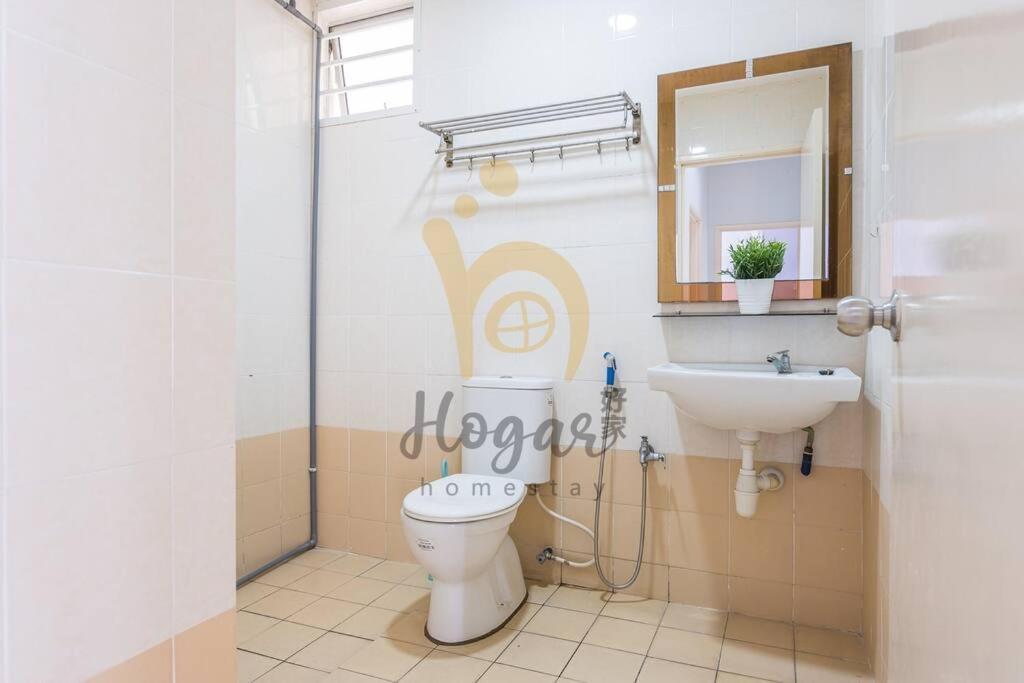 Cozy Resort-feel 3bedroom-bbq, Pool, Netflix 10pax Apartment Seri Kembangan